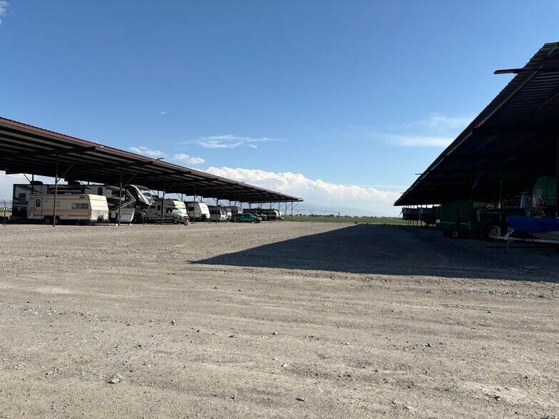 More Photos Of 475 100 S, Paul Self Storage For Sale