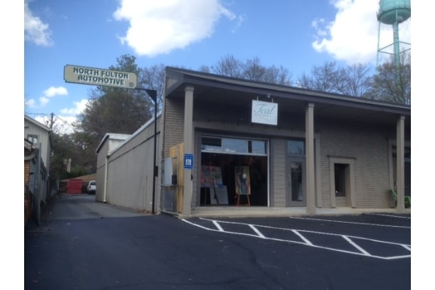 More Photos Of 42 Oak St, Roswell Freestanding For Lease