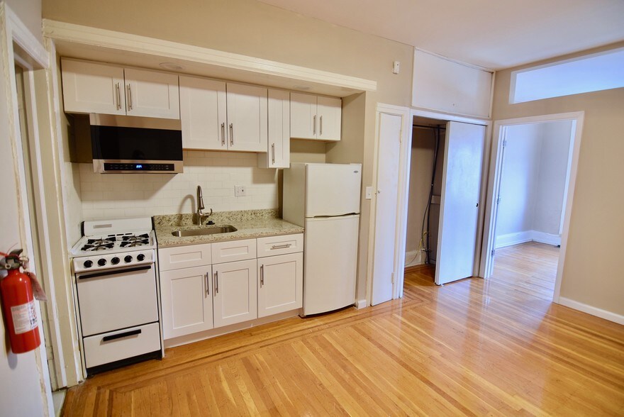 More Photos Of 319 S 12th St, Philadelphia Apartments For Sale