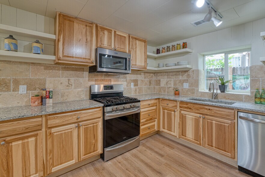 More Photos Of 720-724 School St, Espanola Apartments For Sale