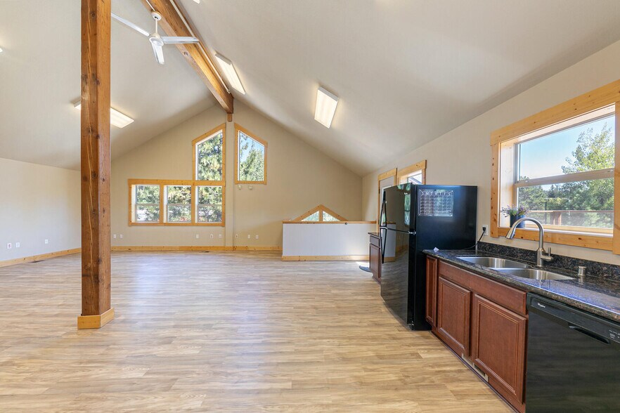 More Photos Of 12315 Deerfield Dr, Truckee Office Residential For Sale