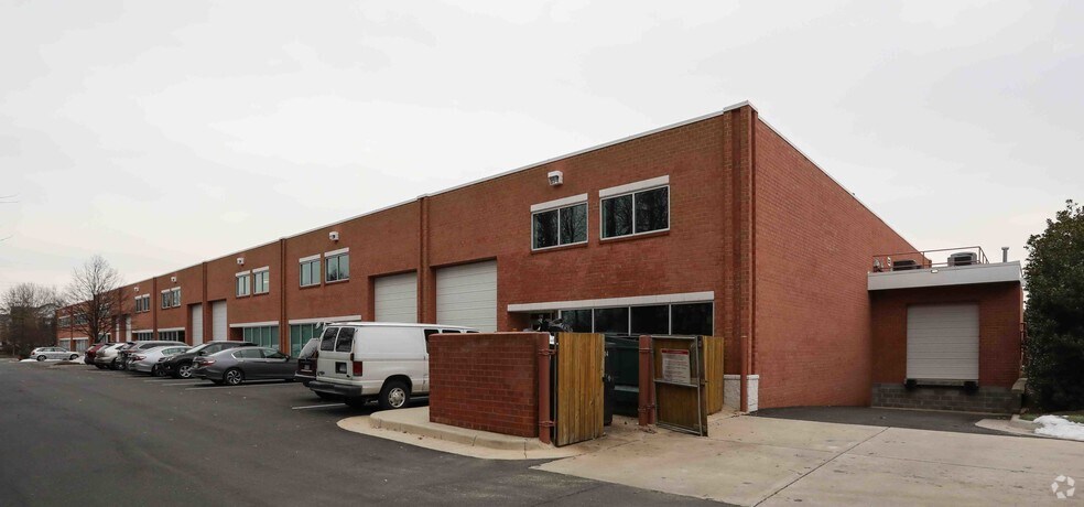 More Photos Of 22135 Davis Dr, Sterling Light Distribution For Lease