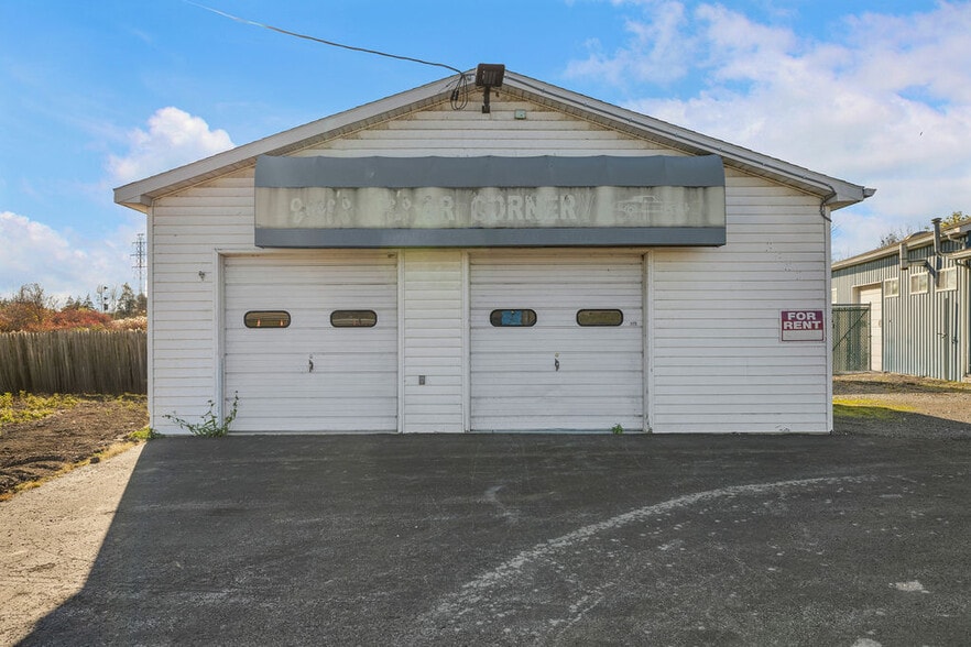 More Photos Of , Niagara Falls Unknown For Sale