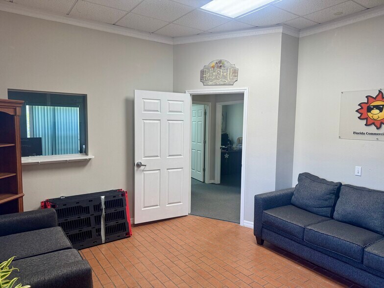 More Photos Of 6616-6636 Rowan Rd, New Port Richey Office For Lease