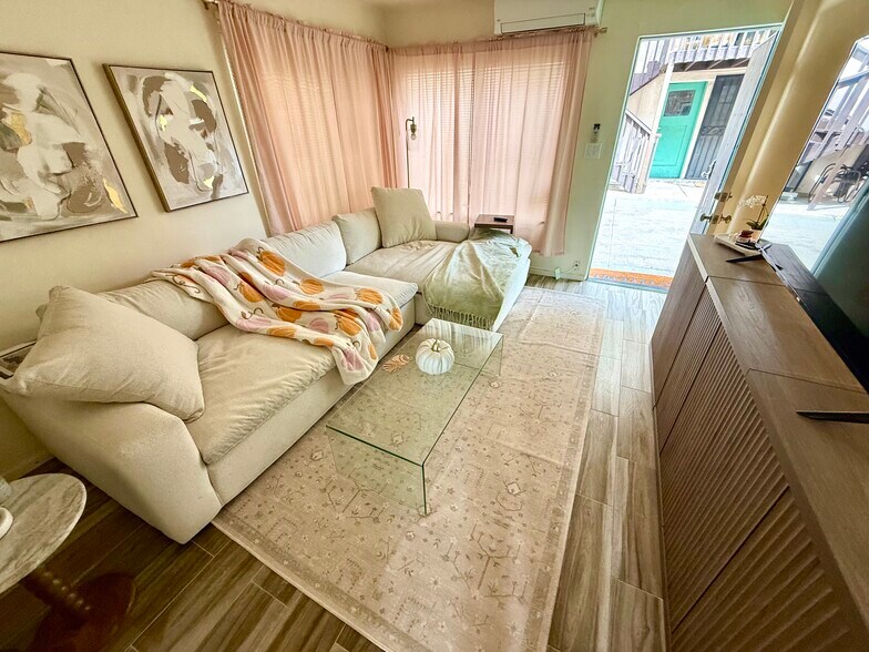 More Photos Of 2438-2446 India St, San Diego Apartments For Sale