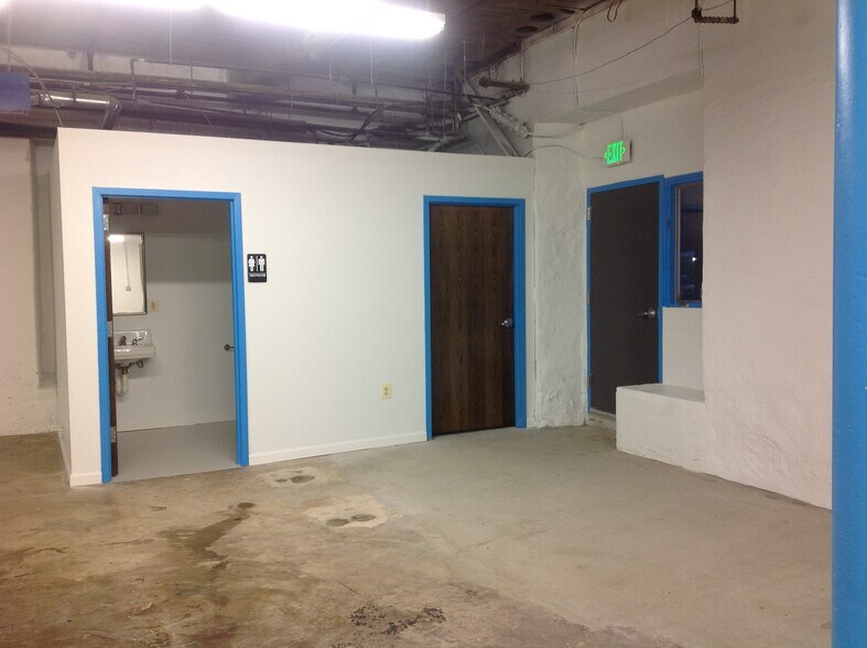 More Photos Of 1750 Union Ave, Baltimore Light Manufacturing For Lease