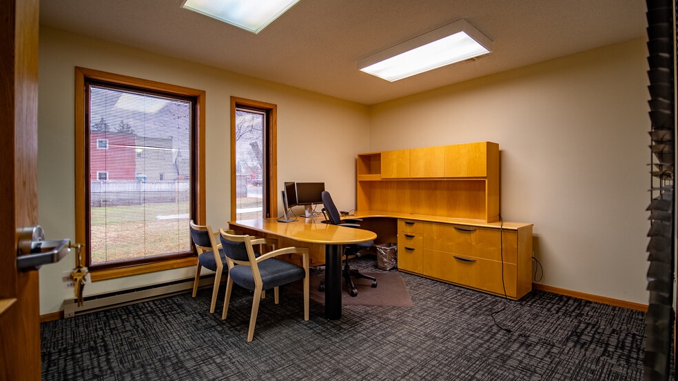 More Photos Of 27 2nd St SW, Eyota Office For Lease