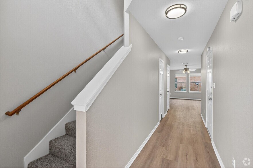 More Photos Of 1502 Claremont Cir, Marble Falls Apartments For Sale