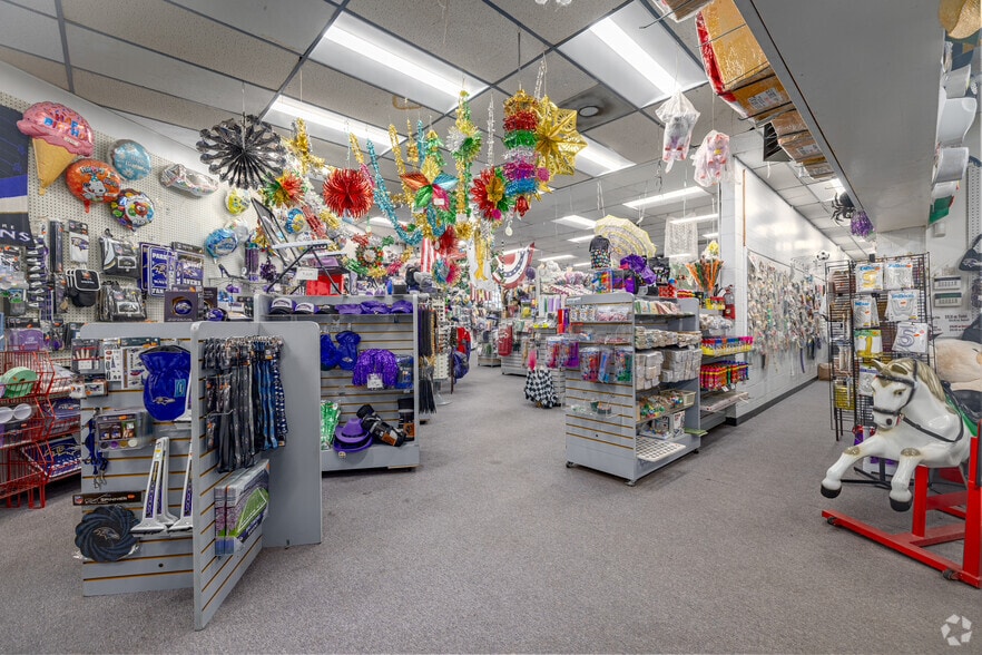 More Photos Of 6401-6403 Erdman Ave, Baltimore Warehouse For Sale