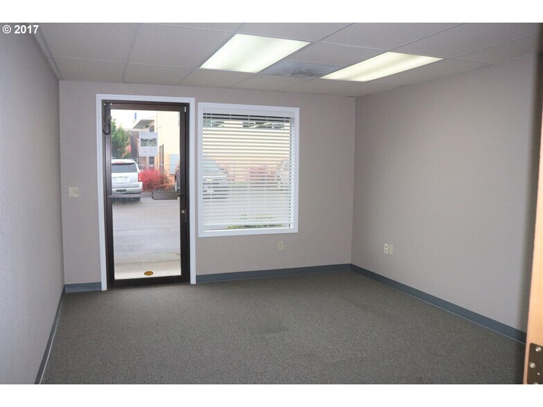 More Photos Of 2316 E Portland Rd, Newberg Storefront Retail Office For Sale