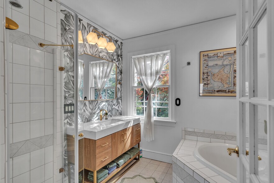 More Photos Of 35 Wilcox Rd, Tryon Apartments For Sale