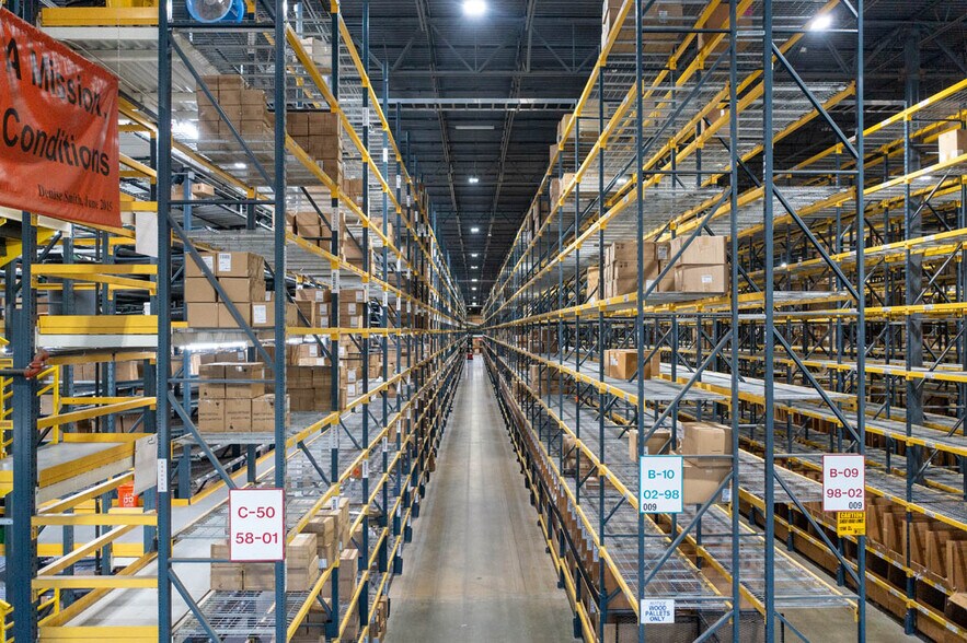 More Photos Of 3101 Anderson Rd, Opelika Distribution For Lease