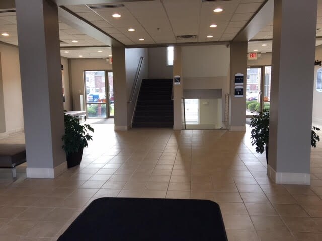 More Photos Of 10412 Allisonville Rd, Fishers Office For Sale