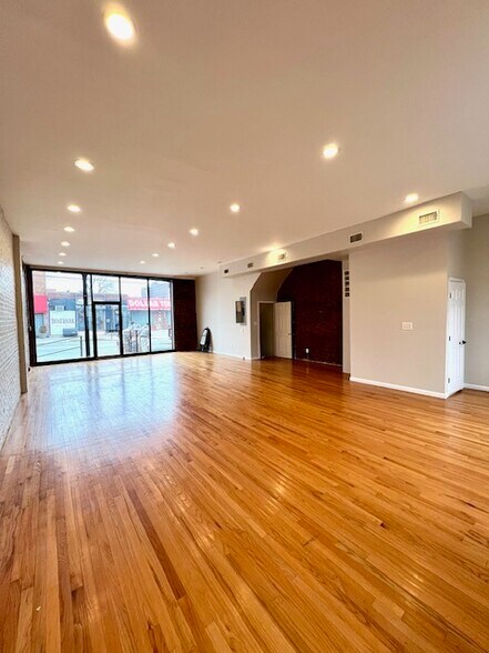 More Photos Of 1270-1272 Bay St, Staten Island Storefront Retail Residential For Lease