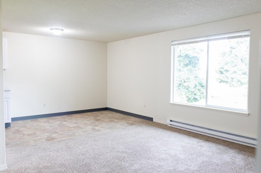 More Photos Of 8856 SE Jannsen Rd, Clackamas Apartments For Sale