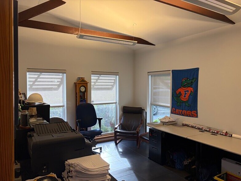 More Photos Of 510 7th St, Bradenton Freestanding For Sale