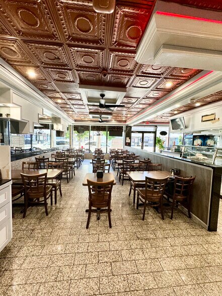 More Photos Of 908-912B Hempstead Tpke, Franklin Square Restaurant For Sale