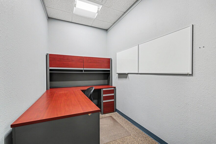 More Photos Of 2012 Aurora Rd, Melbourne Service For Lease