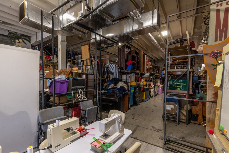 More Photos Of 2169 10th St, Sarasota Warehouse For Sale