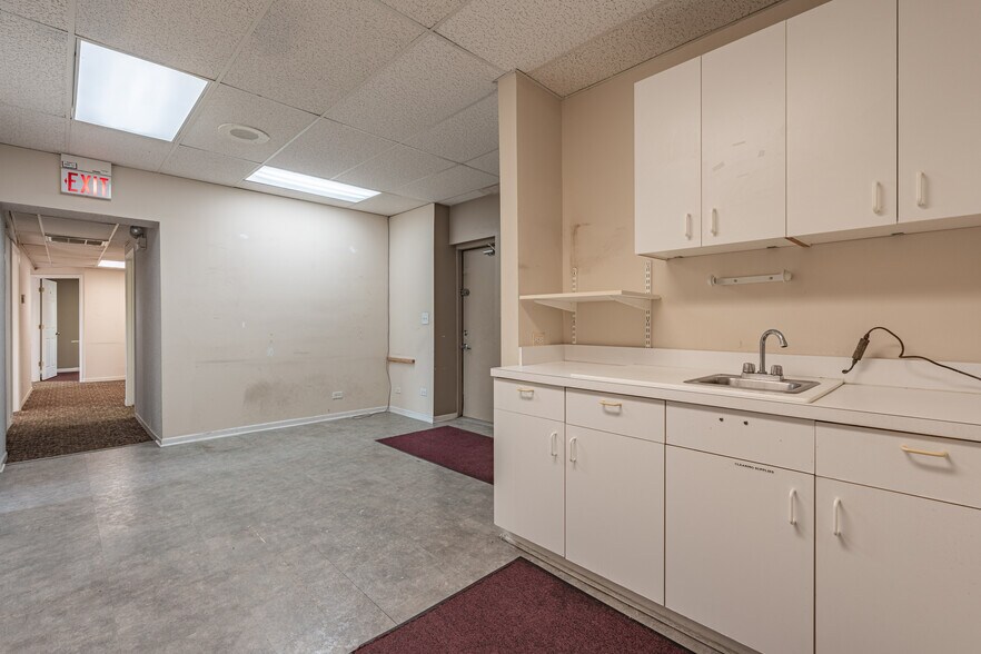 More Photos Of 1219 Ogden Ave, Downers Grove Office For Sale
