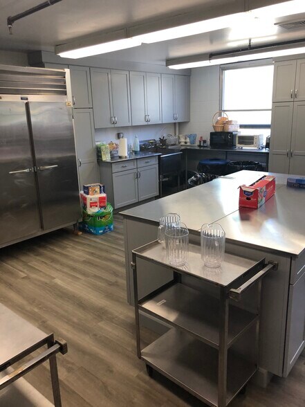More Photos Of 2966 Crompond Rd, Yorktown Heights Schools For Lease