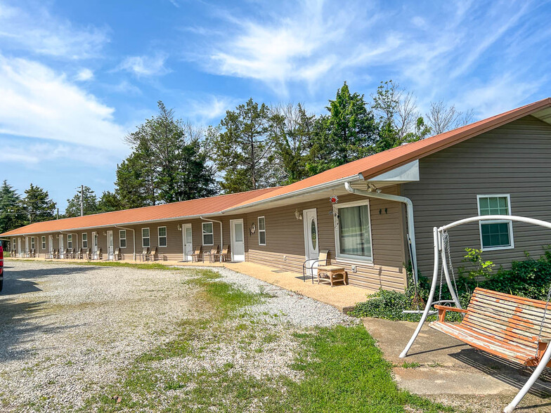 Primary Photo Of 9052 County Road 151, Price Place Hotel For Sale