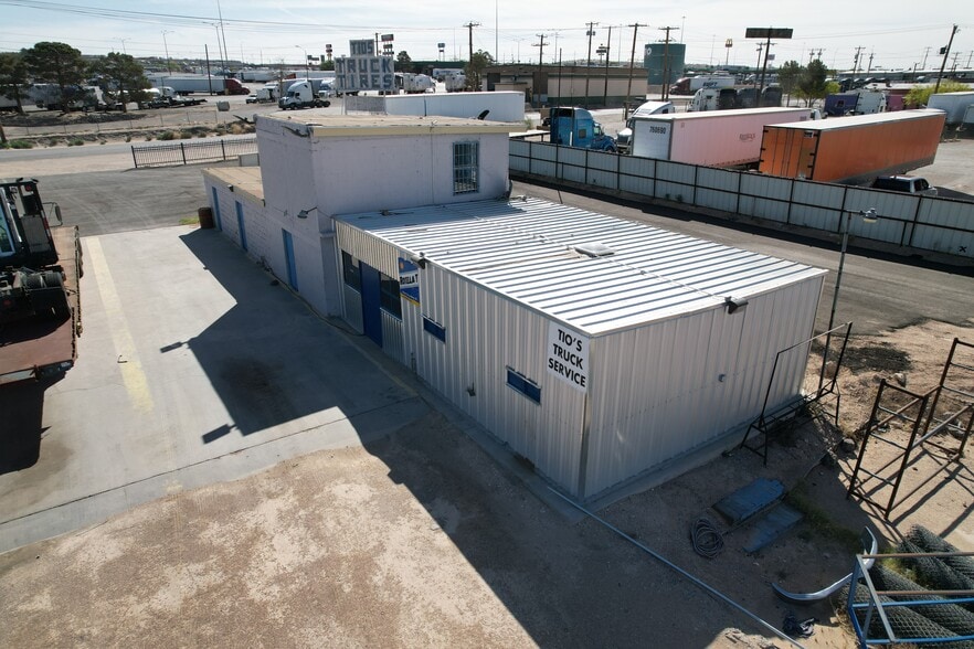 More Photos Of 2215 Stockyard Rd, El Paso Warehouse For Lease