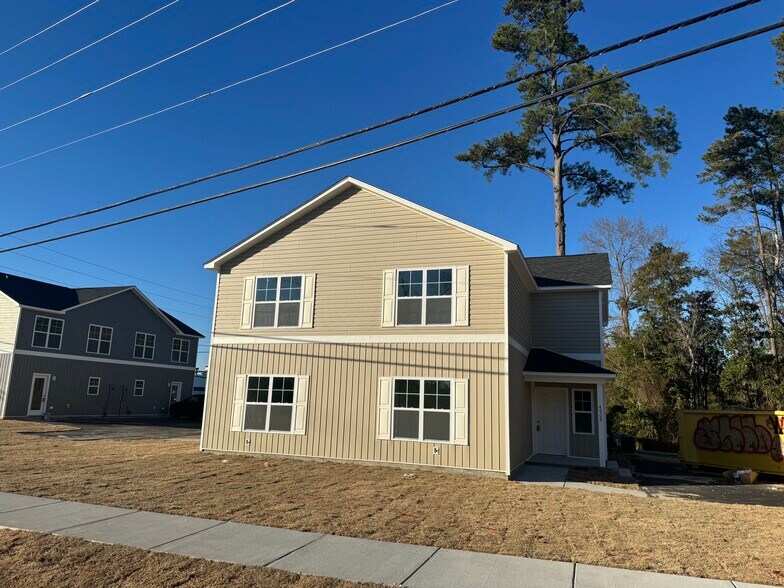 More Photos Of 4507 Greenway Ave, Wilmington Apartments For Sale