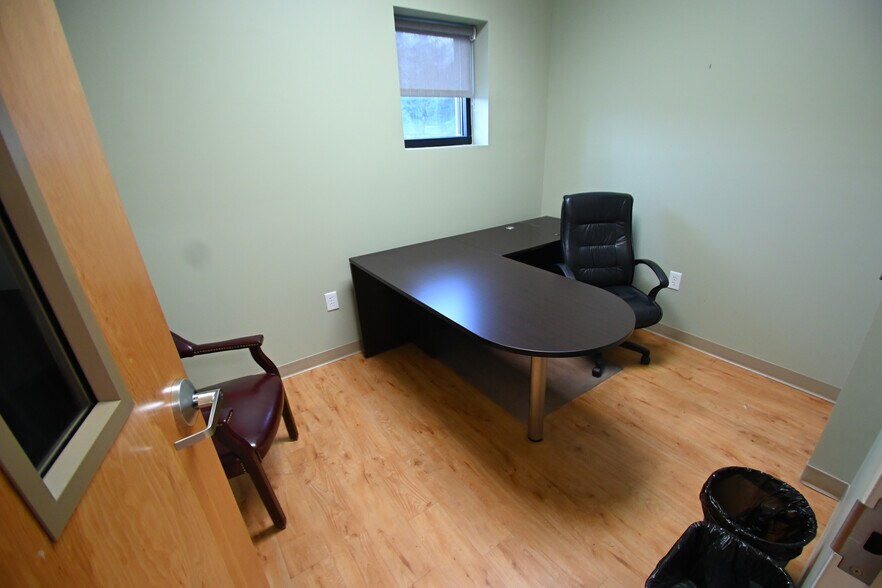 More Photos Of 5115 Palafox St, Pensacola Freestanding For Lease