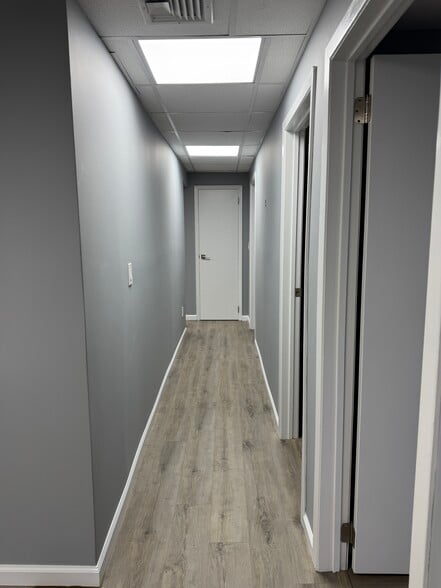 More Photos Of 128 Front St, Mineola Office For Sale