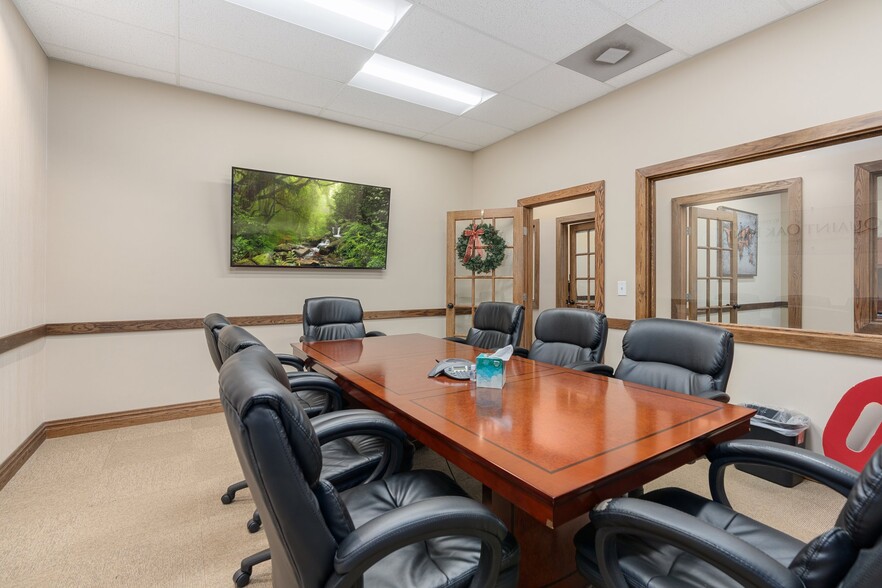 More Photos Of 1710 Union Blvd, Allentown Bank For Sale