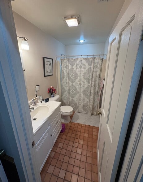 More Photos Of 421-425 S Broad St, Edenton Storefront Retail Residential For Sale