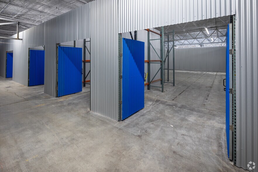 More Photos Of 724 Caledonia Rd, Toronto Warehouse For Lease