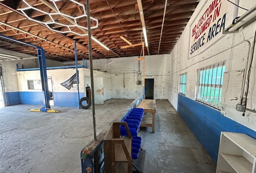 More Photos Of 13243 US Hwy 19, Hudson Auto Repair For Sale