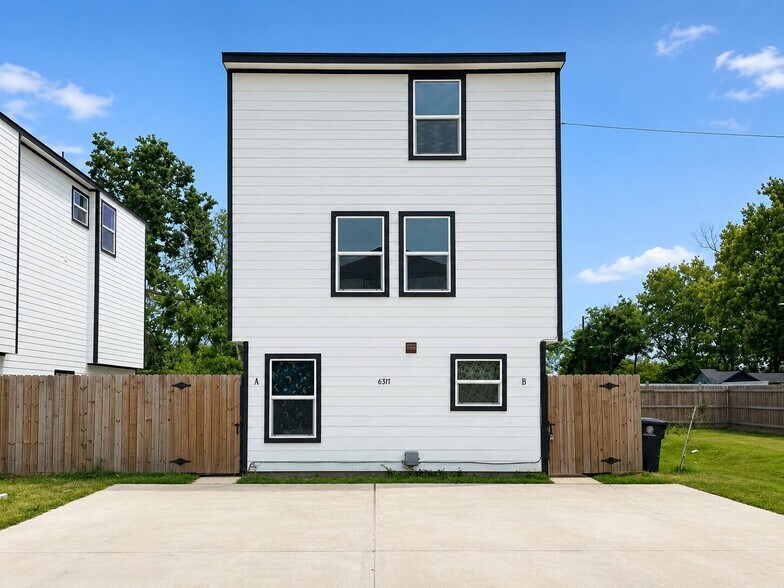 Primary Photo Of , Houston Multifamily For Sale