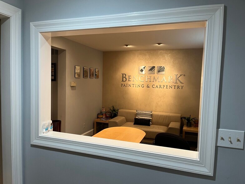 More Photos Of 10555 Metropolitan Ave, Kensington Medical For Sale