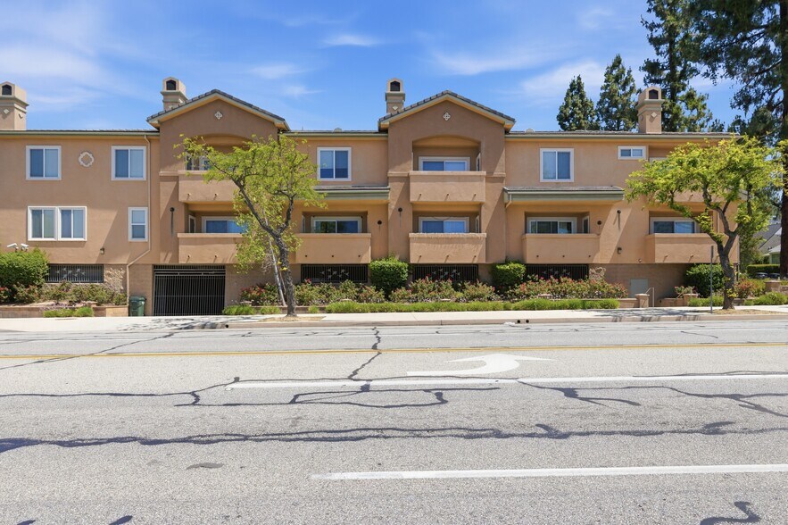 More Photos Of 1101 East Ave, Burbank Apartments For Sale