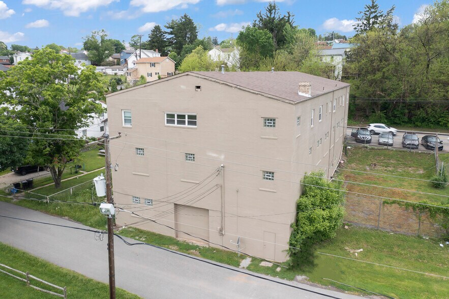 More Photos Of 414 E Lincoln Ave, Mc Donald Warehouse For Sale