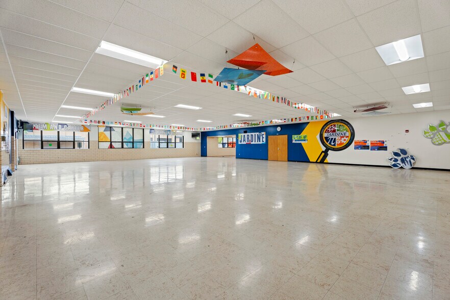 More Photos Of 3550 E Ross Pky, Wichita Specialty For Sale