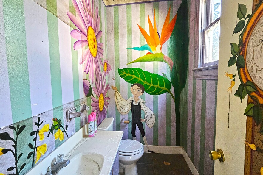 More Photos Of 1101 W Burbank Blvd, Burbank Office Residential For Lease