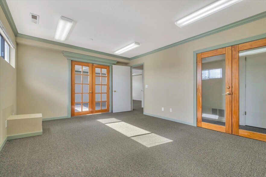 More Photos Of 716 Soquel Ave, Santa Cruz Storefront Retail Office For Lease