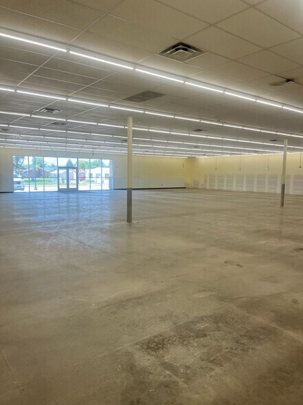 More Photos Of 93 Whalen st, Guernsey General Retail For Lease