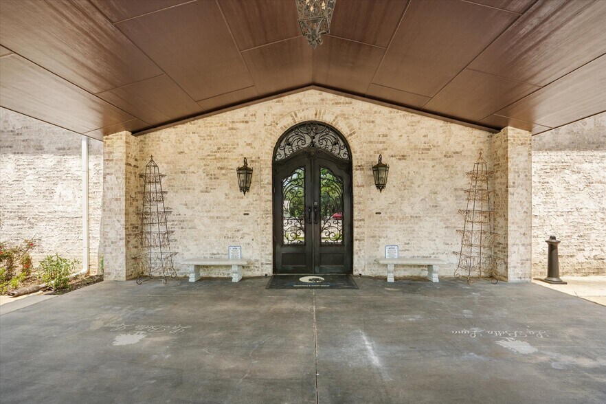 More Photos Of 7700 Glen Rose Hwy, Granbury Lodge Meeting Hall For Sale