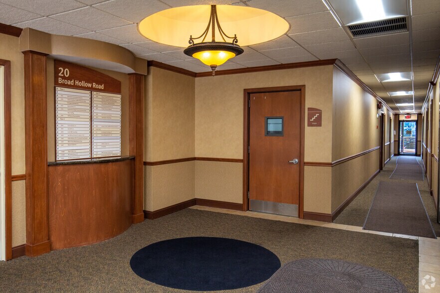 More Photos Of 20 Broadhollow Rd, Melville Office For Lease