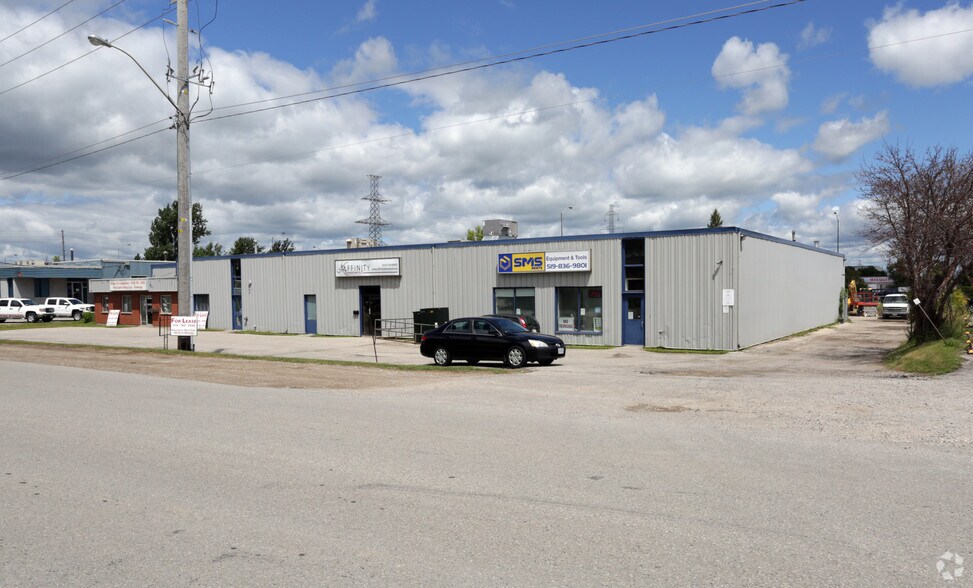 More Photos Of 45 Lewis Rd, Guelph Light Manufacturing For Sale