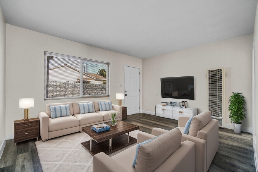 More Photos Of 10329 S Inglewood Ave, Inglewood Apartments For Sale