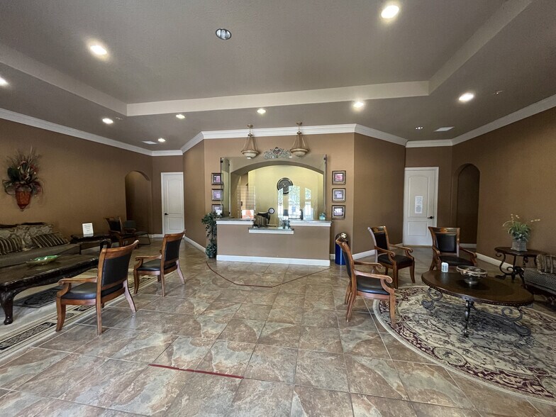 More Photos Of 1314 E Sonterra Blvd, San Antonio Office For Sale