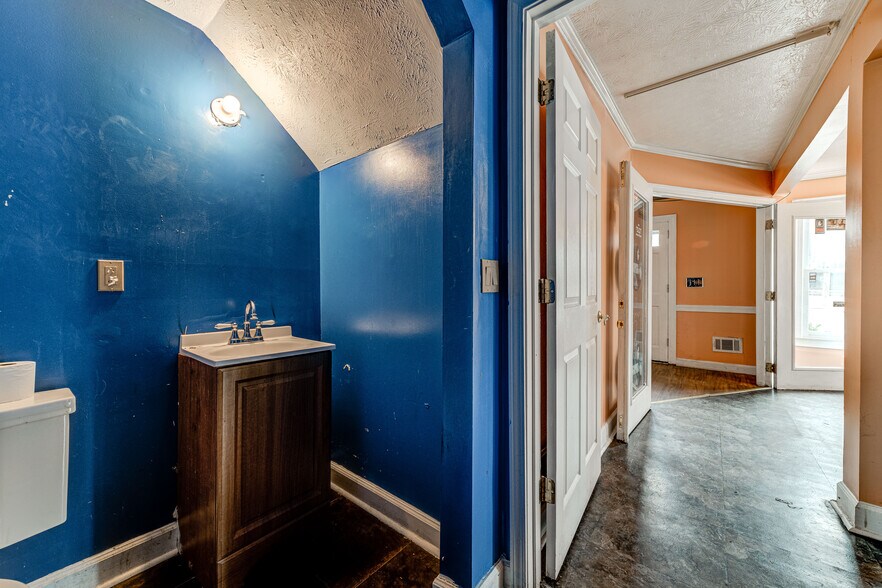 More Photos Of 2893 Mountain Industrial Blvd, Tucker Office For Sale