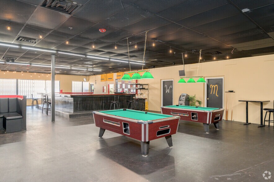 More Photos Of 9300-9350 Woodward Ave, Detroit Storefront For Lease