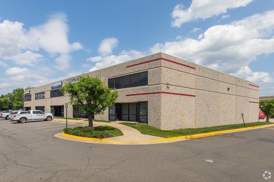 More Photos Of 8390 Terminal Rd, Lorton Flex For Sale